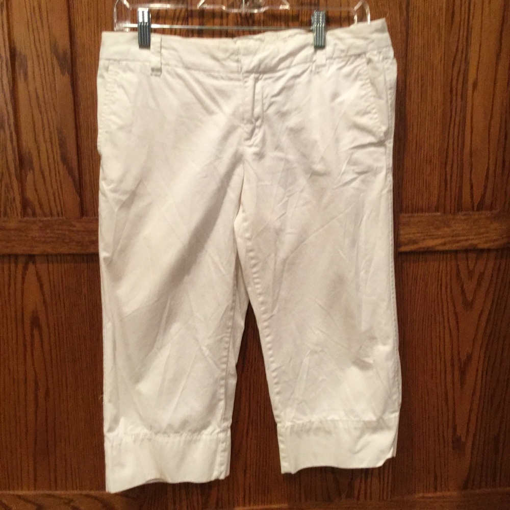 Gap capris - Picture 2 of 2